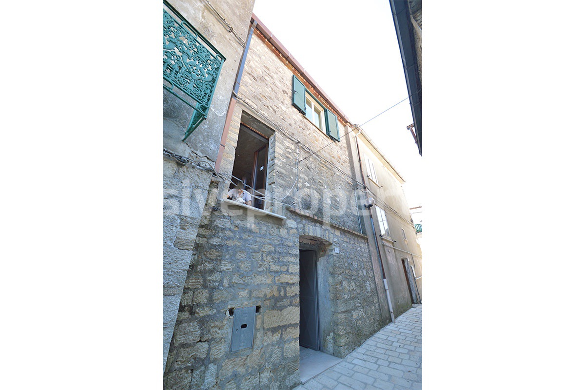 Large Furnished Town House with Sea View Terraces - Garage and Shop for Sale in Tavenna - Molise