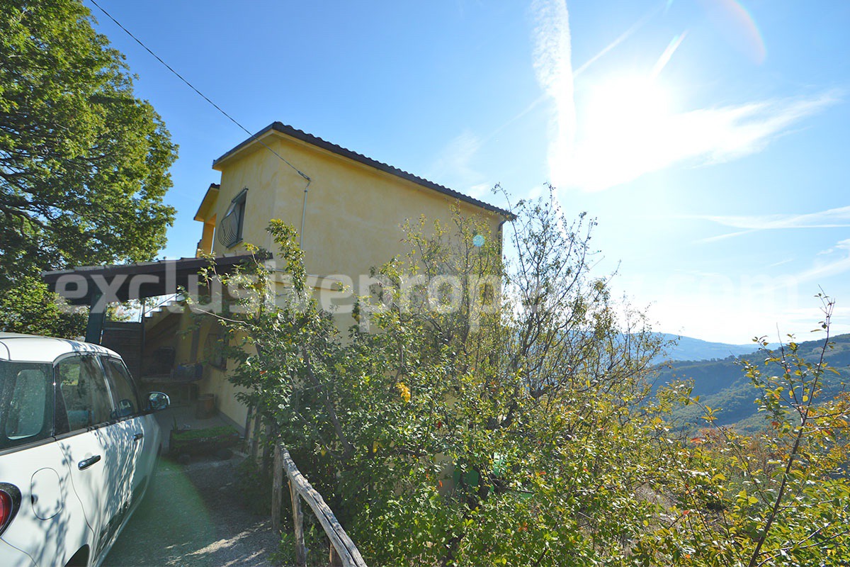 Italian Lake-View Country House for Sale in Molise - Panoramic Terrace - Private Land in Guardialfiera