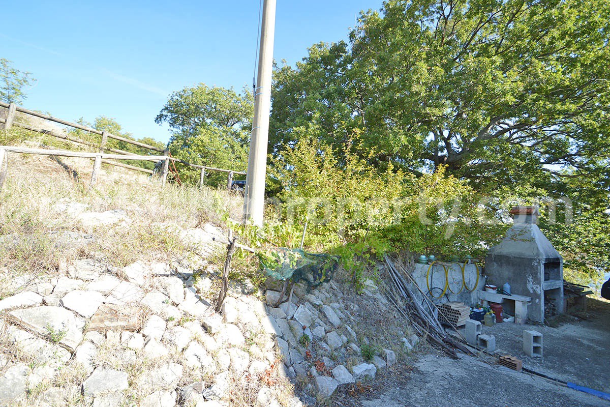 Italian Lake-View Country House for Sale in Molise - Panoramic Terrace - Private Land in Guardialfiera