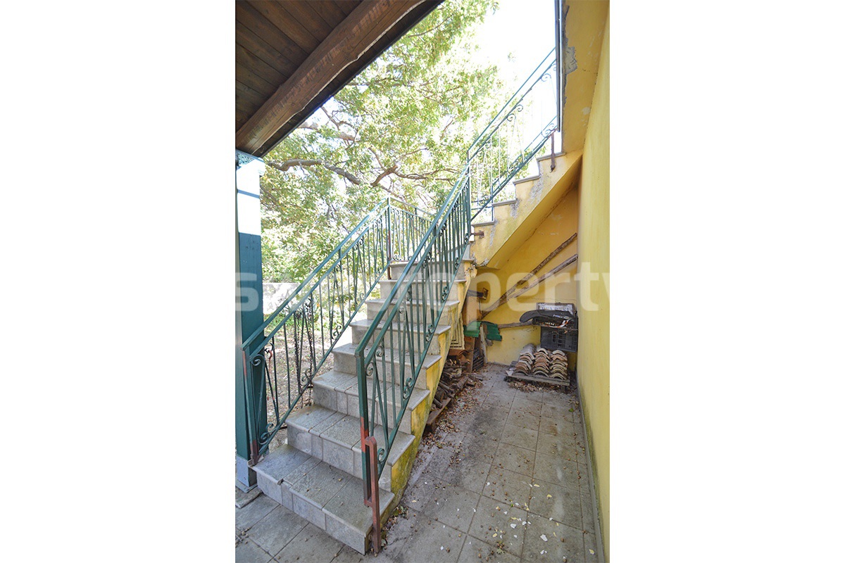 Italian Lake-View Country House for Sale in Molise - Panoramic Terrace - Private Land in Guardialfiera