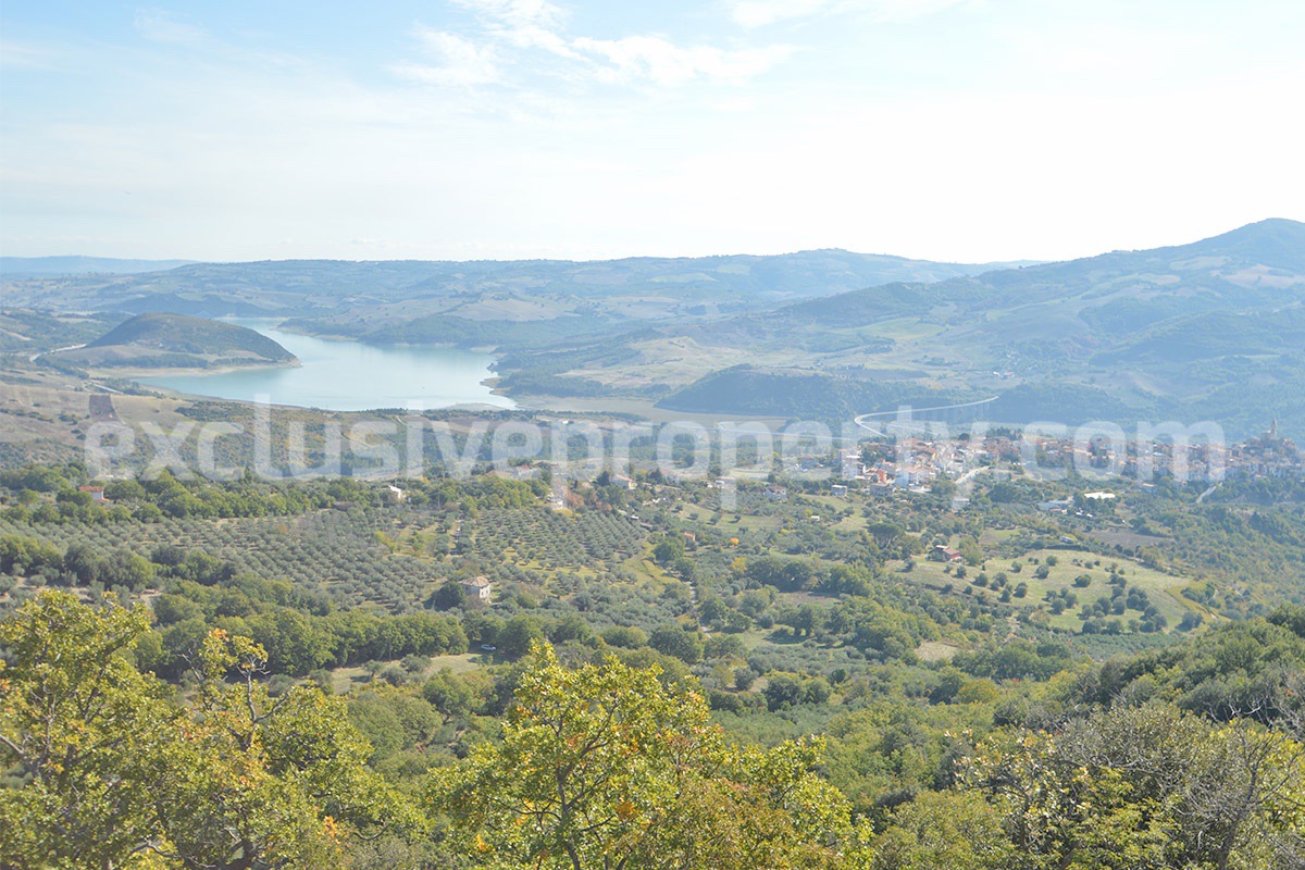 Italian Lake-View Country House for Sale in Molise - Panoramic Terrace - Private Land in Guardialfiera