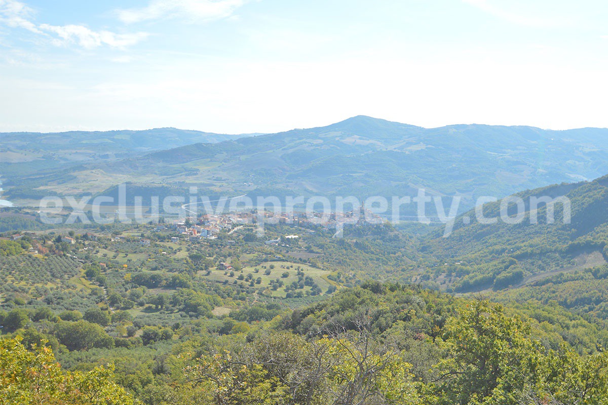 Italian Lake-View Country House for Sale in Molise - Panoramic Terrace - Private Land in Guardialfiera