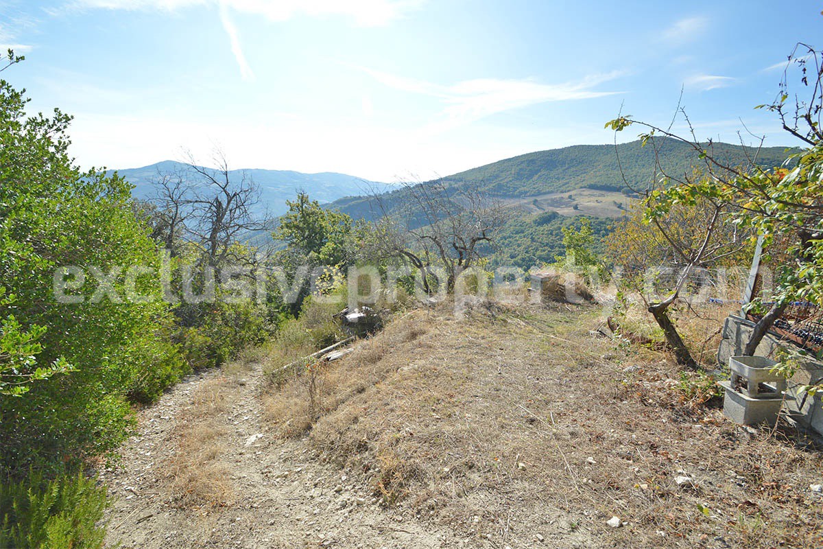 Italian Lake-View Country House for Sale in Molise - Panoramic Terrace - Private Land in Guardialfiera