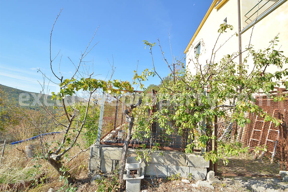 Italian Lake-View Country House for Sale in Molise - Panoramic Terrace - Private Land in Guardialfiera