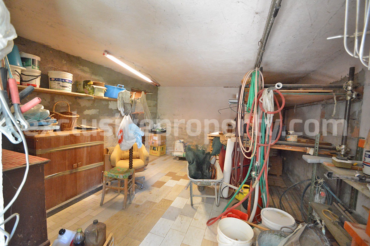 Italian Lake-View Country House for Sale in Molise - Panoramic Terrace - Private Land in Guardialfiera