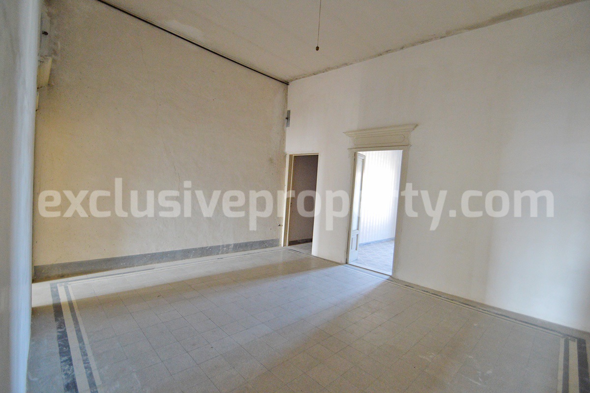 Cheap Italian Property for Sale - Apartment to Renovate in Lupara - Molise with Terrace