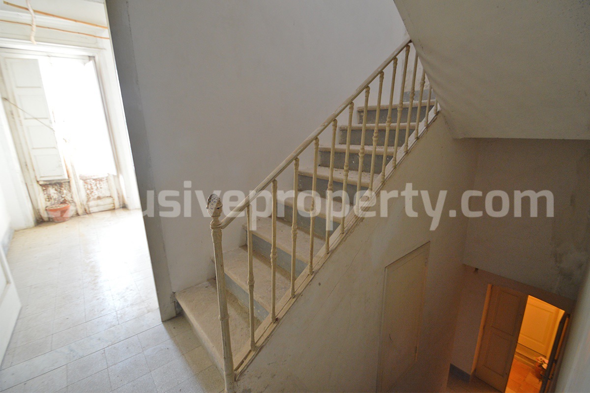 Cheap Italian Property for Sale - Apartment to Renovate in Lupara - Molise with Terrace