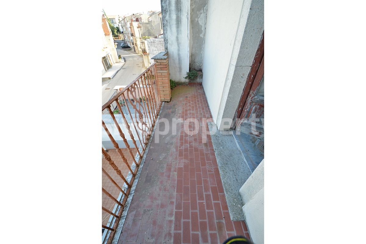 Cheap Italian Property for Sale - Apartment to Renovate in Lupara - Molise with Terrace