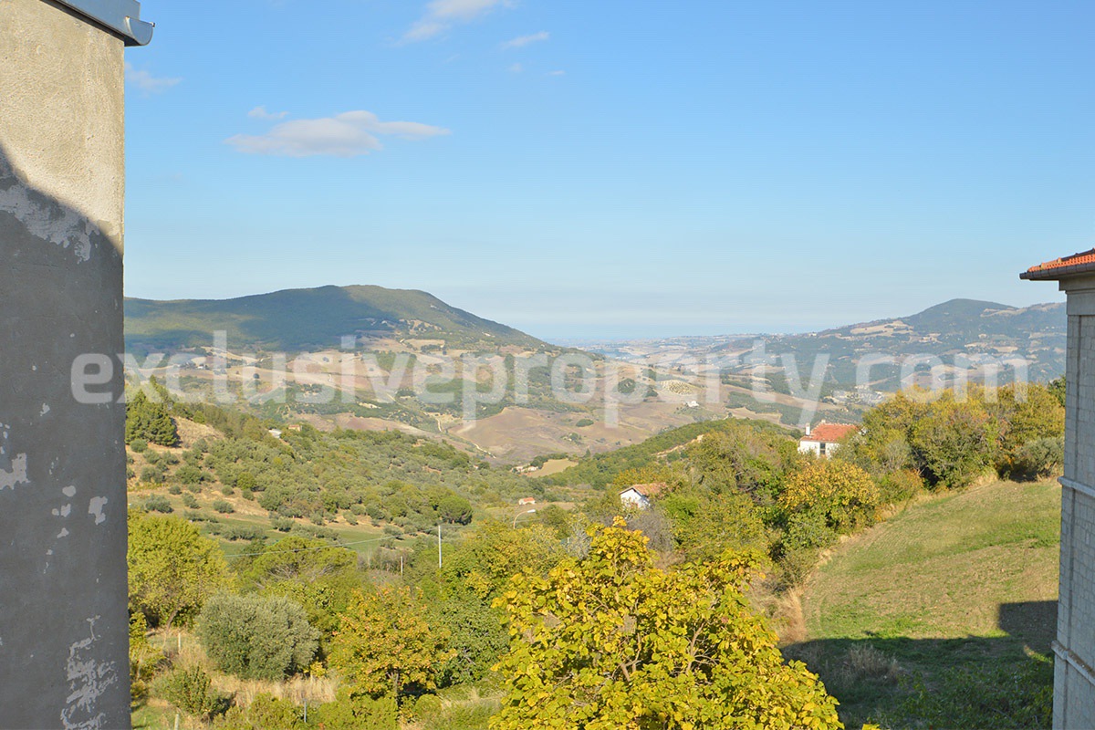 Cheap Italian Property for Sale - Apartment to Renovate in Lupara - Molise with Terrace