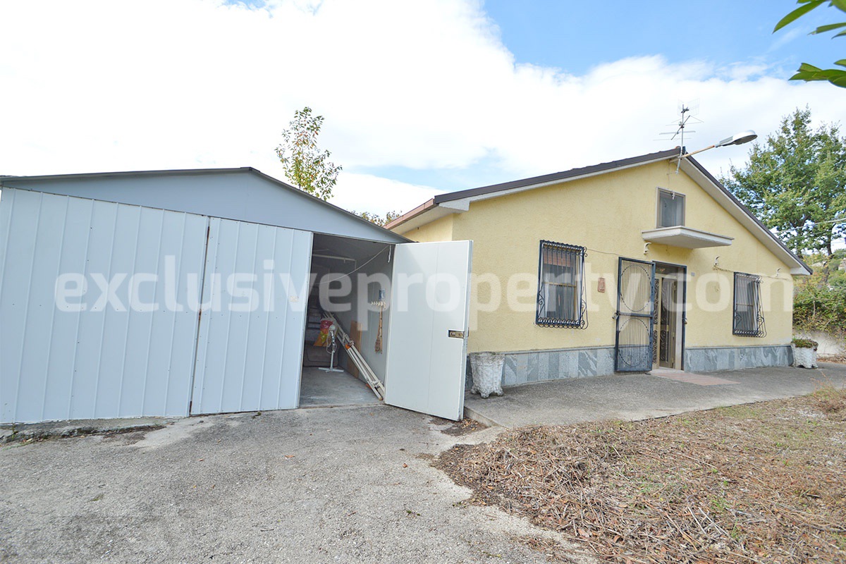 Traditional Stone House with Land and Mountain Views in Schiavi di Abruzzo - Italy
