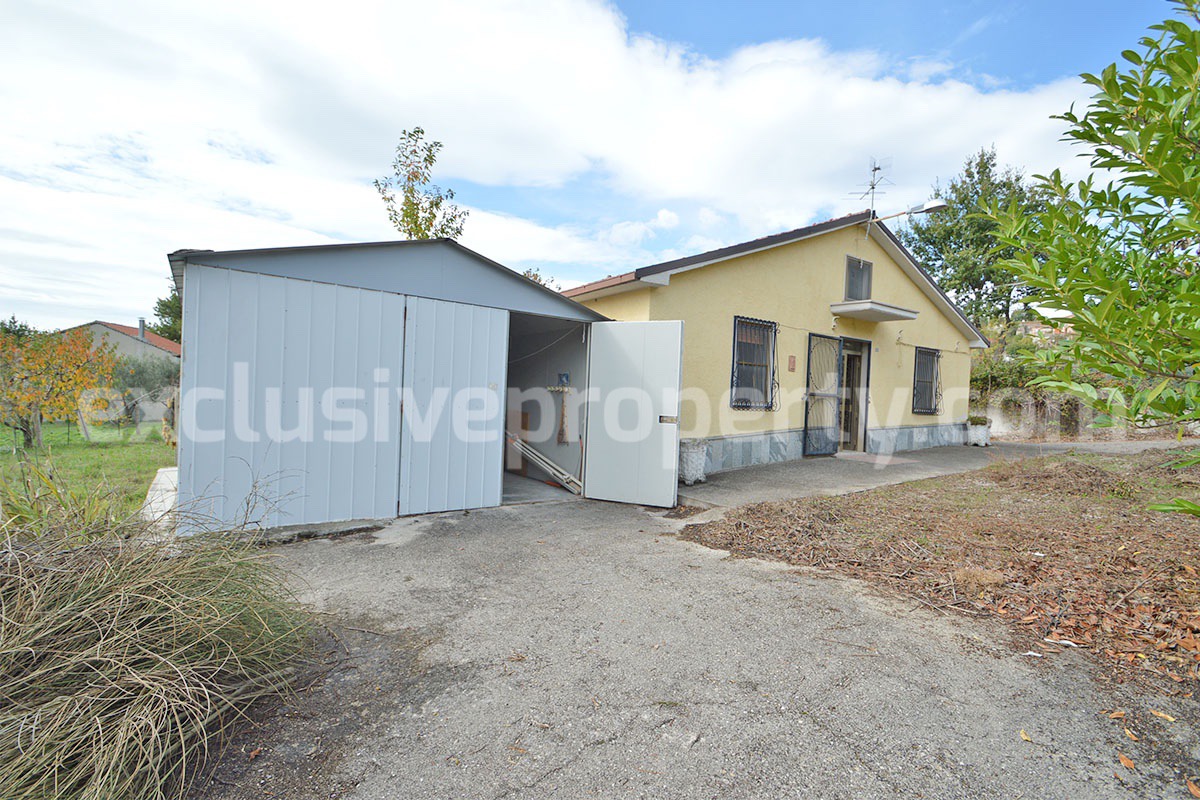 Traditional Stone House with Land and Mountain Views in Schiavi di Abruzzo - Italy