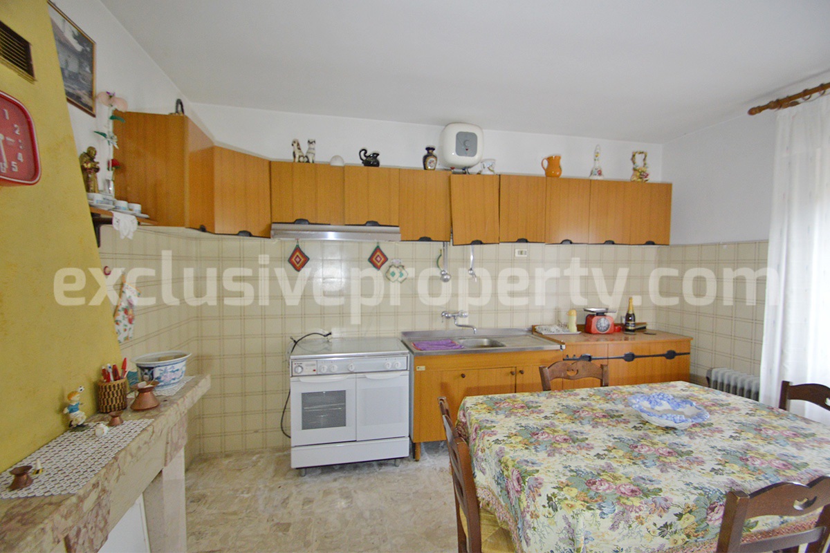 Traditional Stone House with Land and Mountain Views in Schiavi di Abruzzo - Italy