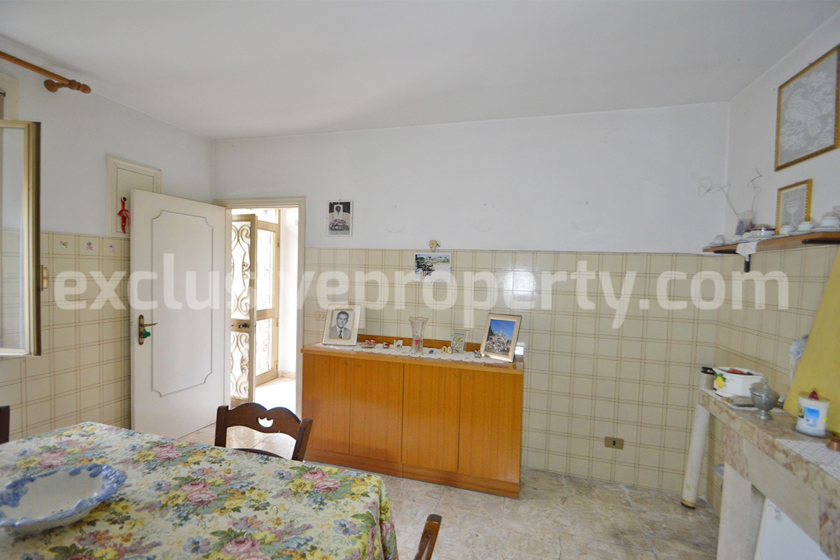 Traditional Stone House with Land and Mountain Views in Schiavi di Abruzzo - Italy