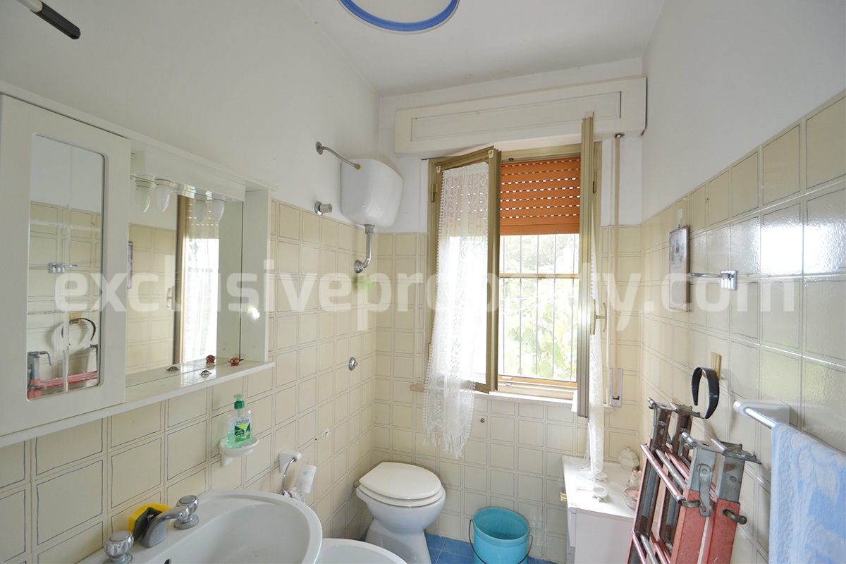 Traditional Stone House with Land and Mountain Views in Schiavi di Abruzzo - Italy