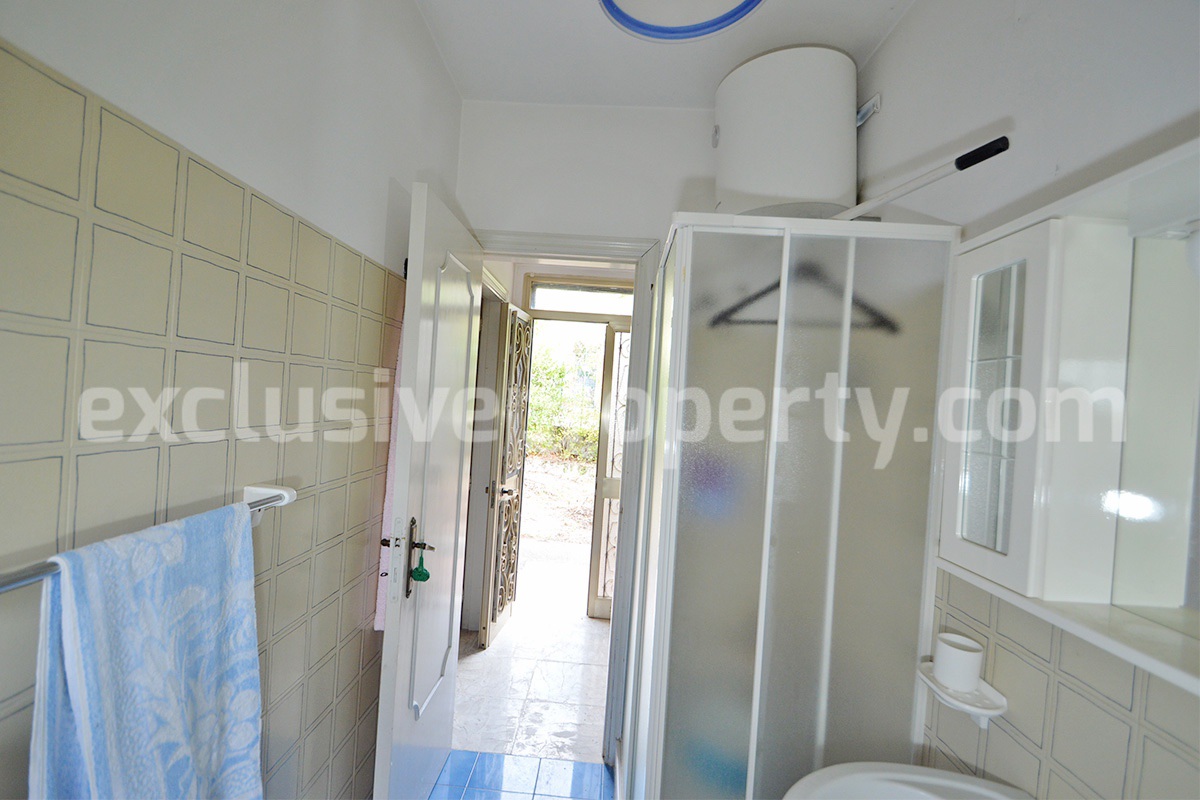 Traditional Stone House with Land and Mountain Views in Schiavi di Abruzzo - Italy