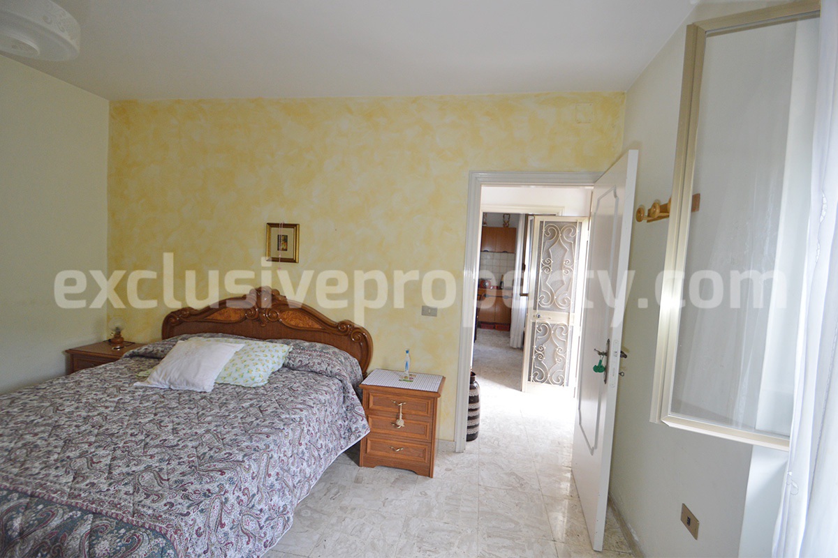 Traditional Stone House with Land and Mountain Views in Schiavi di Abruzzo - Italy