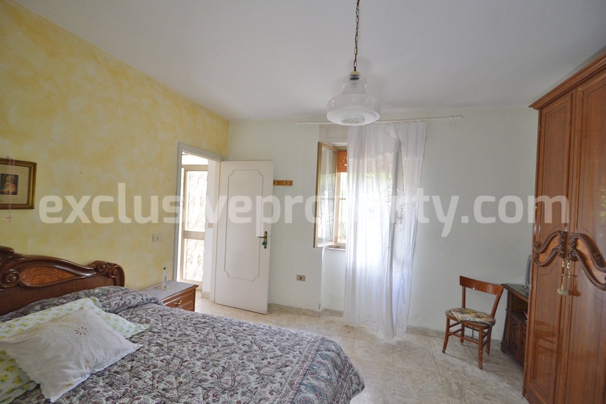 Traditional Stone House with Land and Mountain Views in Schiavi di Abruzzo - Italy