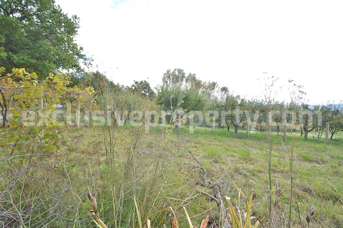 Traditional Stone House with Land and Mountain Views in Schiavi di Abruzzo - Italy