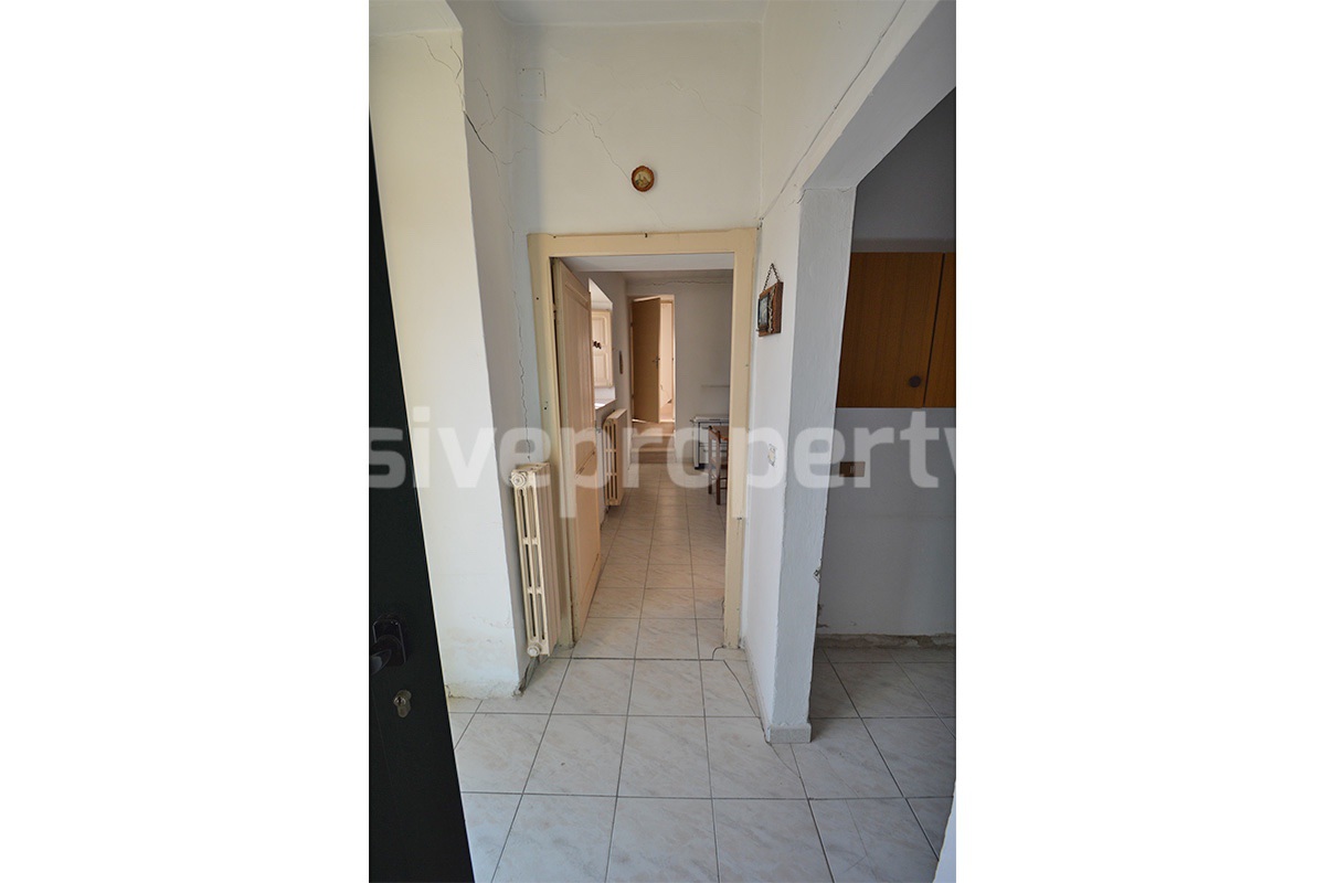 Country house to renovate for sale in Altino with panoramic views of Majella and the Adriatic Sea