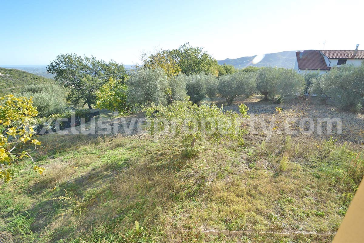 Country house to renovate for sale in Altino with panoramic views of Majella and the Adriatic Sea