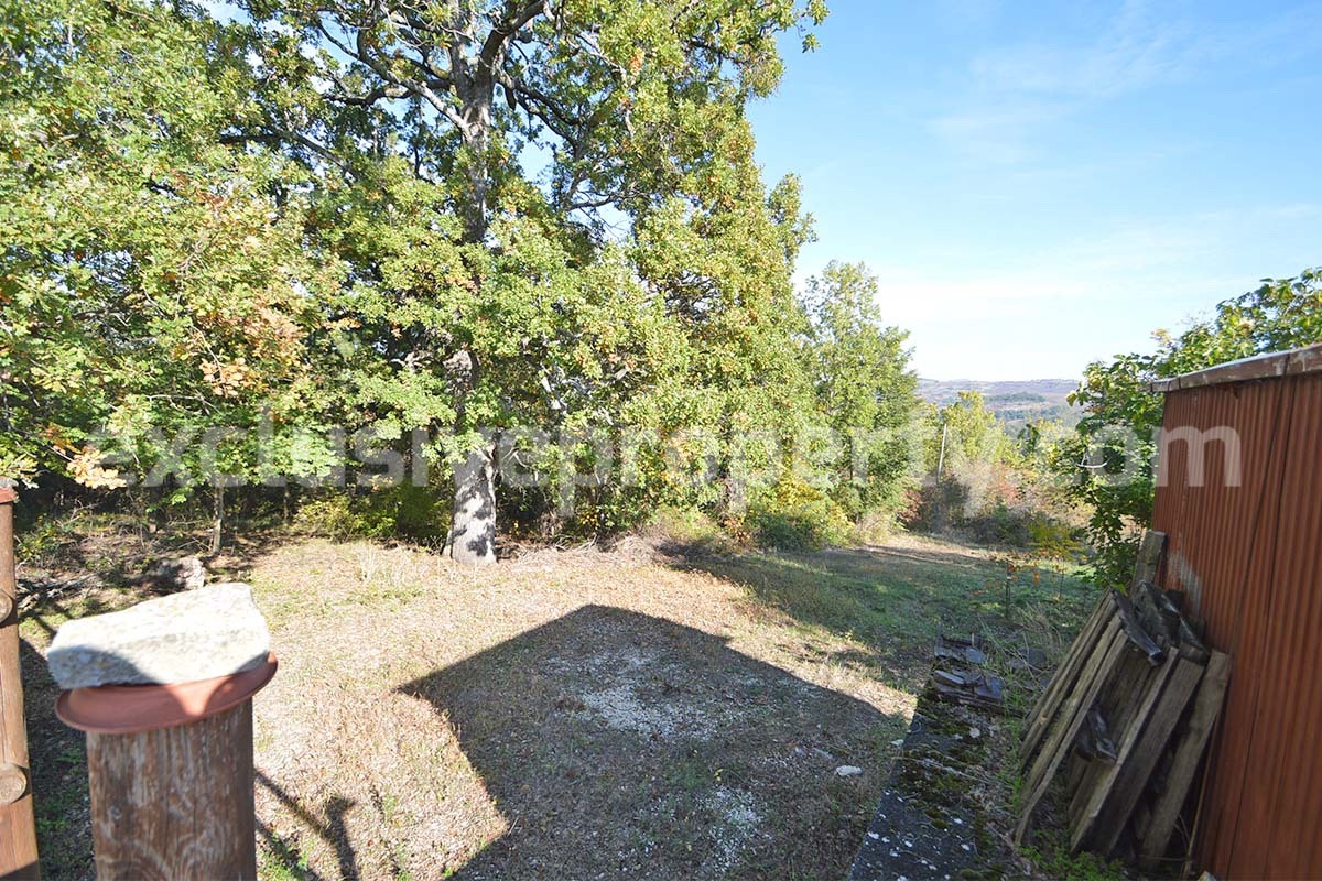 Charming country house with outbuilding - land - panoramic views for sale in Duronia - Molise - Italy