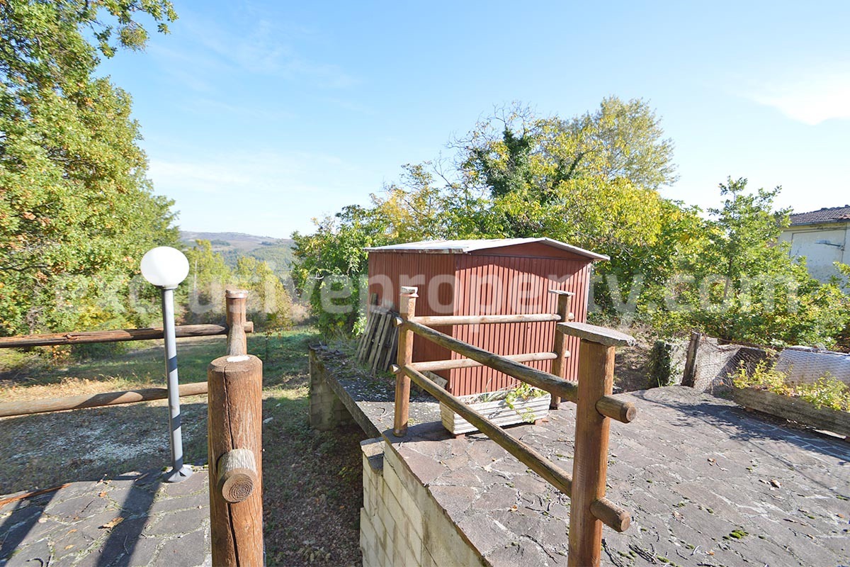Charming country house with outbuilding - land - panoramic views for sale in Duronia - Molise - Italy