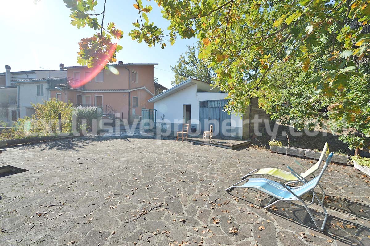 Charming country house with outbuilding - land - panoramic views for sale in Duronia - Molise - Italy
