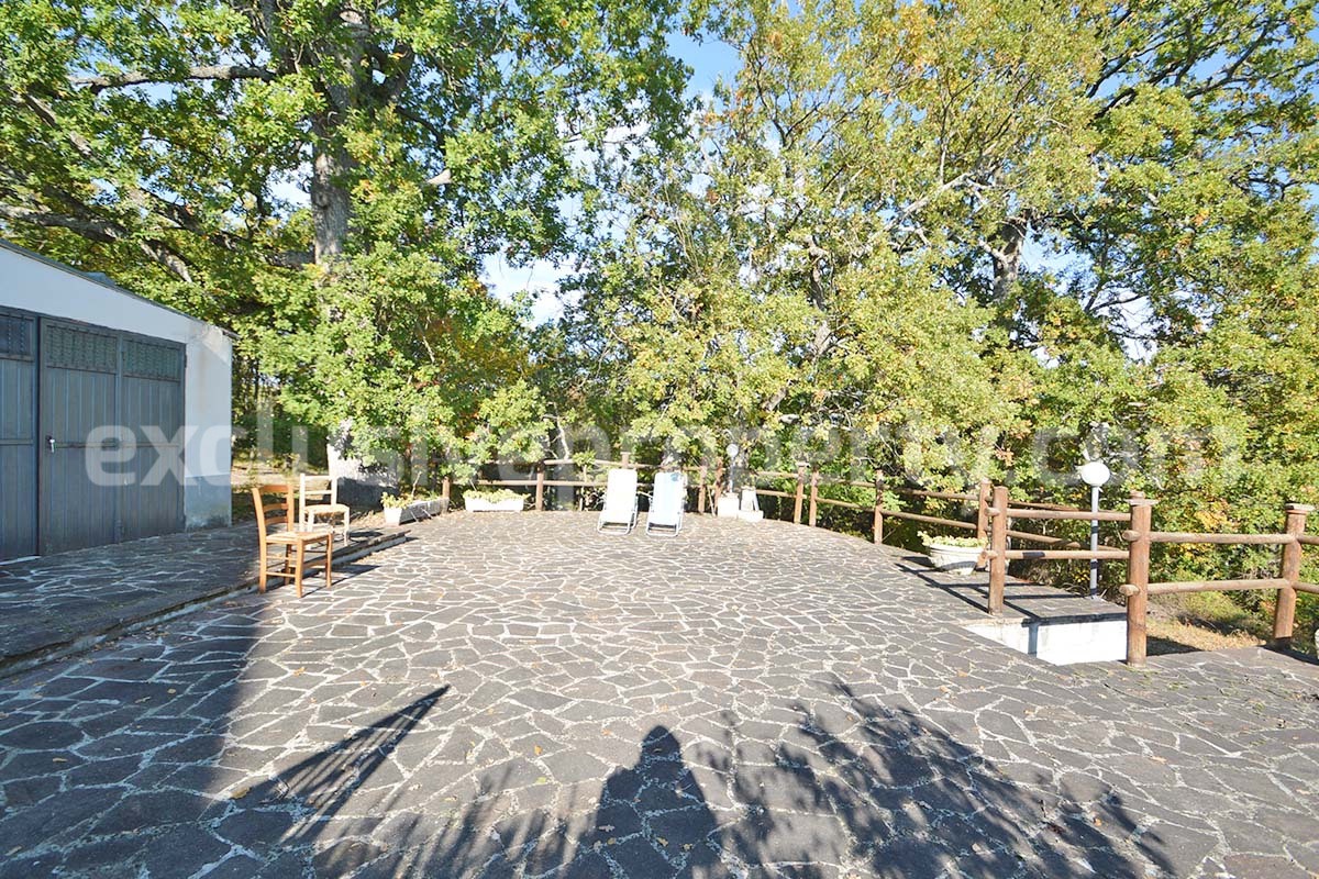 Charming country house with outbuilding - land - panoramic views for sale in Duronia - Molise - Italy