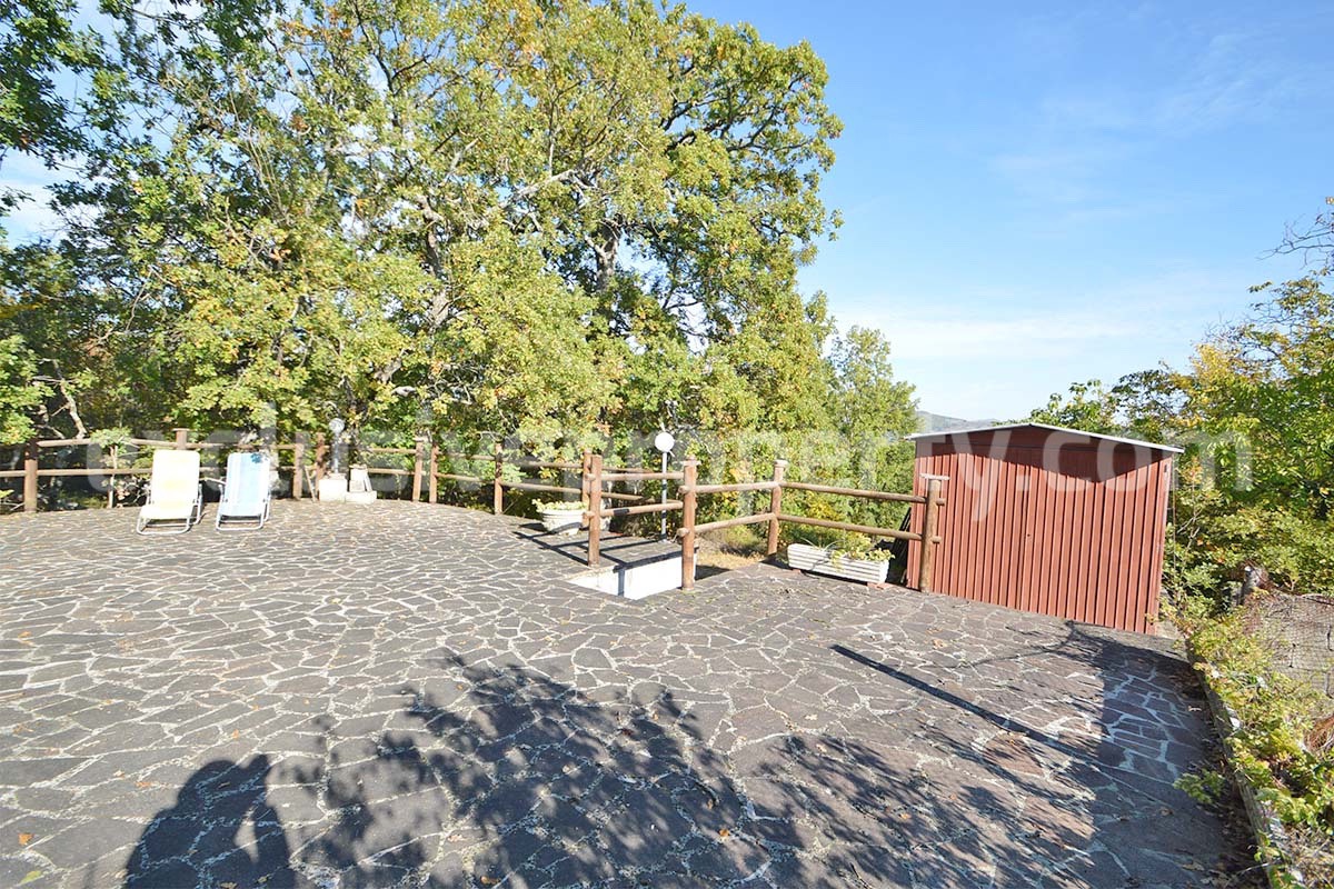 Charming country house with outbuilding - land - panoramic views for sale in Duronia - Molise - Italy