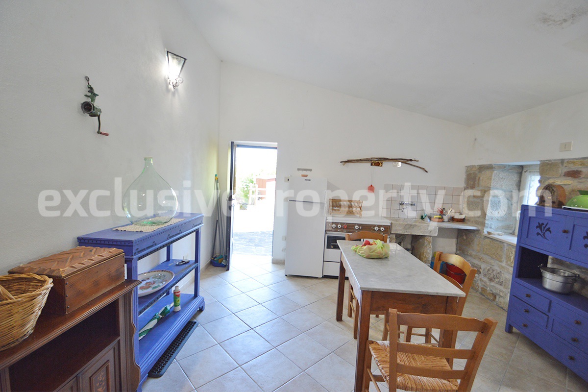 Charming country house with outbuilding - land - panoramic views for sale in Duronia - Molise - Italy