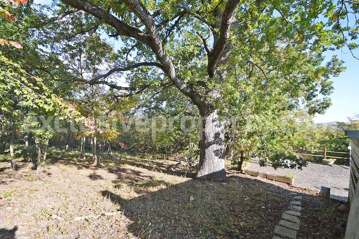 Charming country house with outbuilding - land - panoramic views for sale in Duronia - Molise - Italy