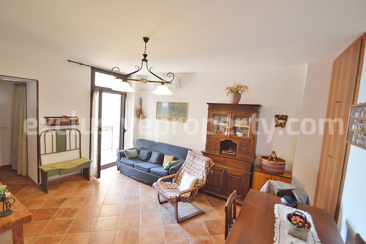 Charming country house with outbuilding - land - panoramic views for sale in Duronia - Molise - Italy