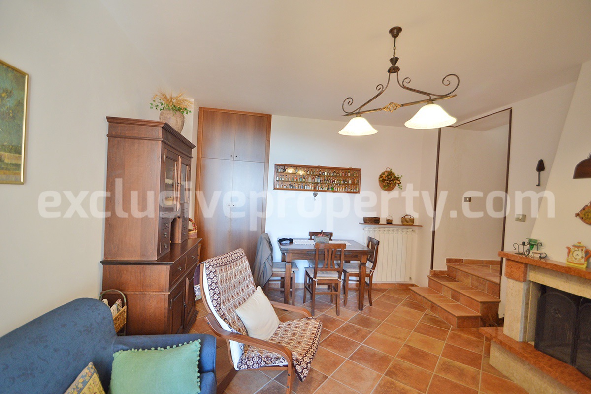 Charming country house with outbuilding - land - panoramic views for sale in Duronia - Molise - Italy
