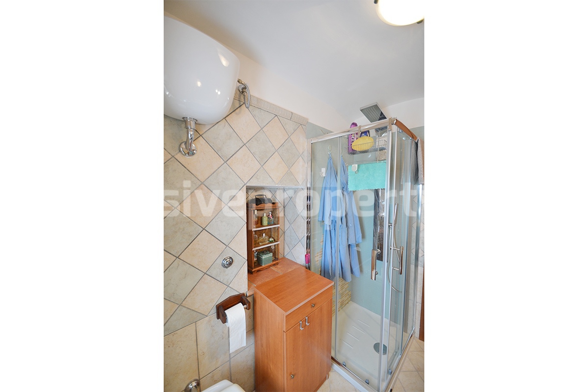 Charming country house with outbuilding - land - panoramic views for sale in Duronia - Molise - Italy