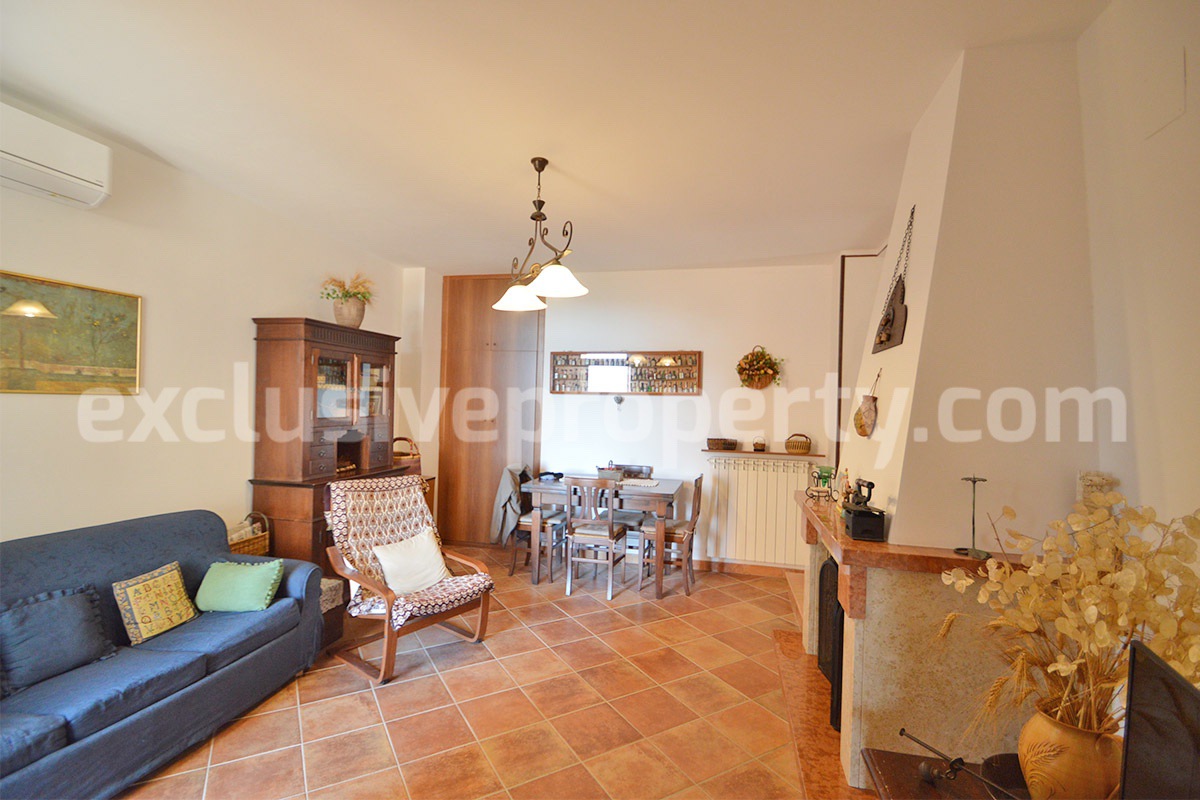 Charming country house with outbuilding - land - panoramic views for sale in Duronia - Molise - Italy