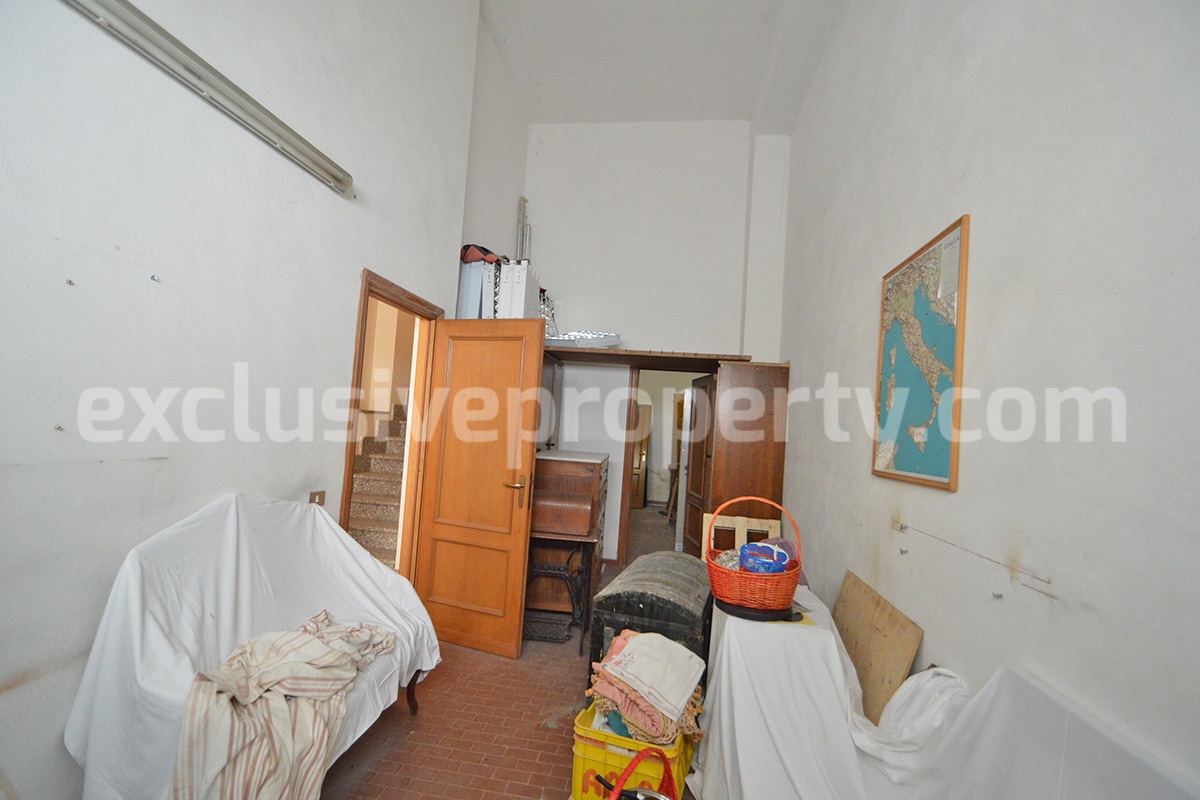 Spacious stone property with terrace - lift - garage and two units for sale in Bagnoli del Trigno - Molise - Italy