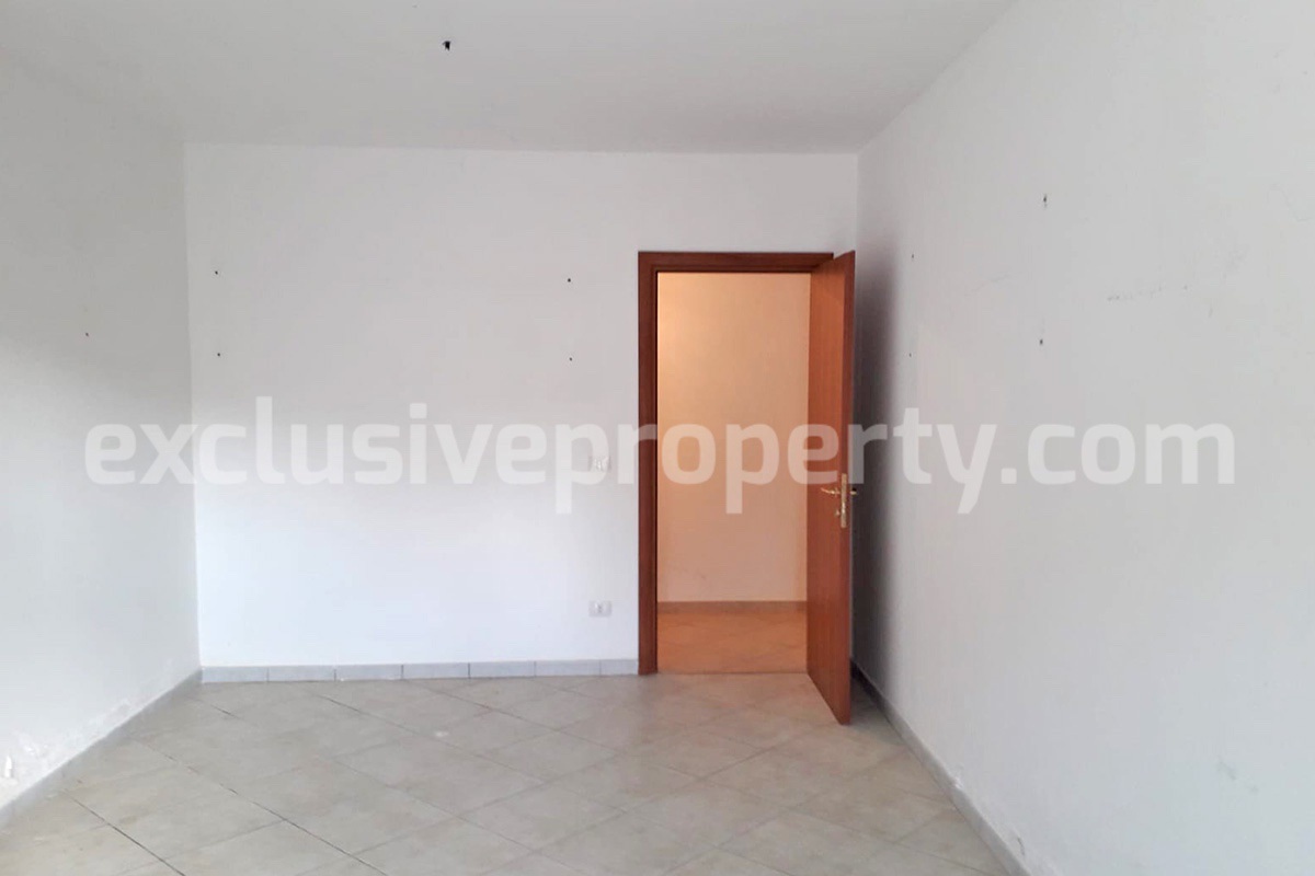 Spacious 3-bedroom apartment with terrace and garage for sale in San Giuliano di Puglia - Molise