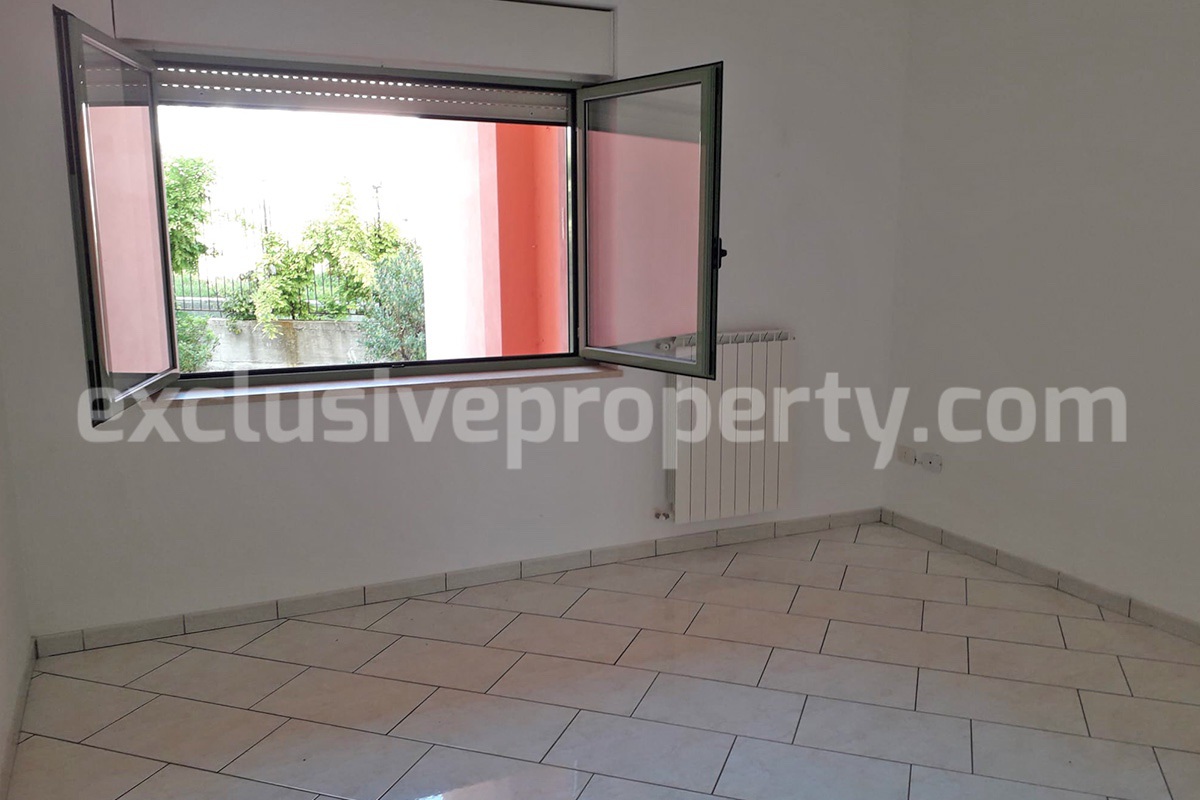 Spacious 3-bedroom apartment with terrace and garage for sale in San Giuliano di Puglia - Molise