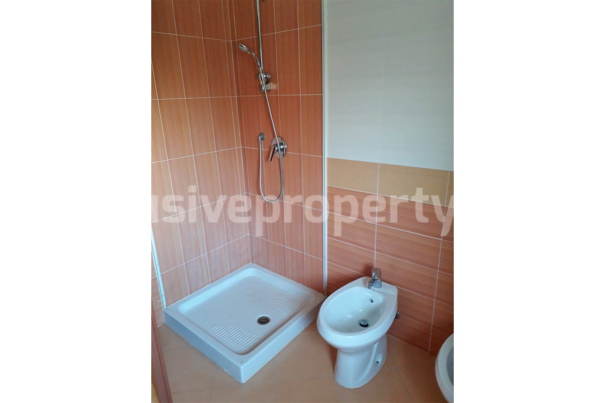 Spacious 3-bedroom apartment with terrace and garage for sale in San Giuliano di Puglia - Molise