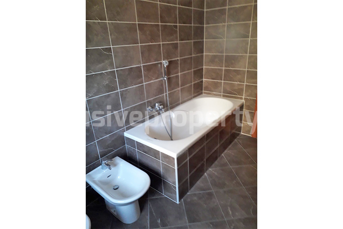 Spacious 3-bedroom apartment with terrace and garage for sale in San Giuliano di Puglia - Molise