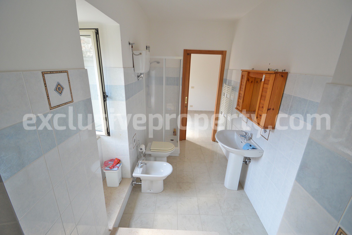 Charming town house for sale in Italy with panoramic countryside views