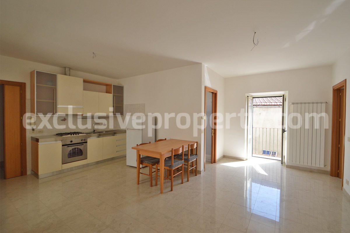 Charming town house for sale in Italy with panoramic countryside views