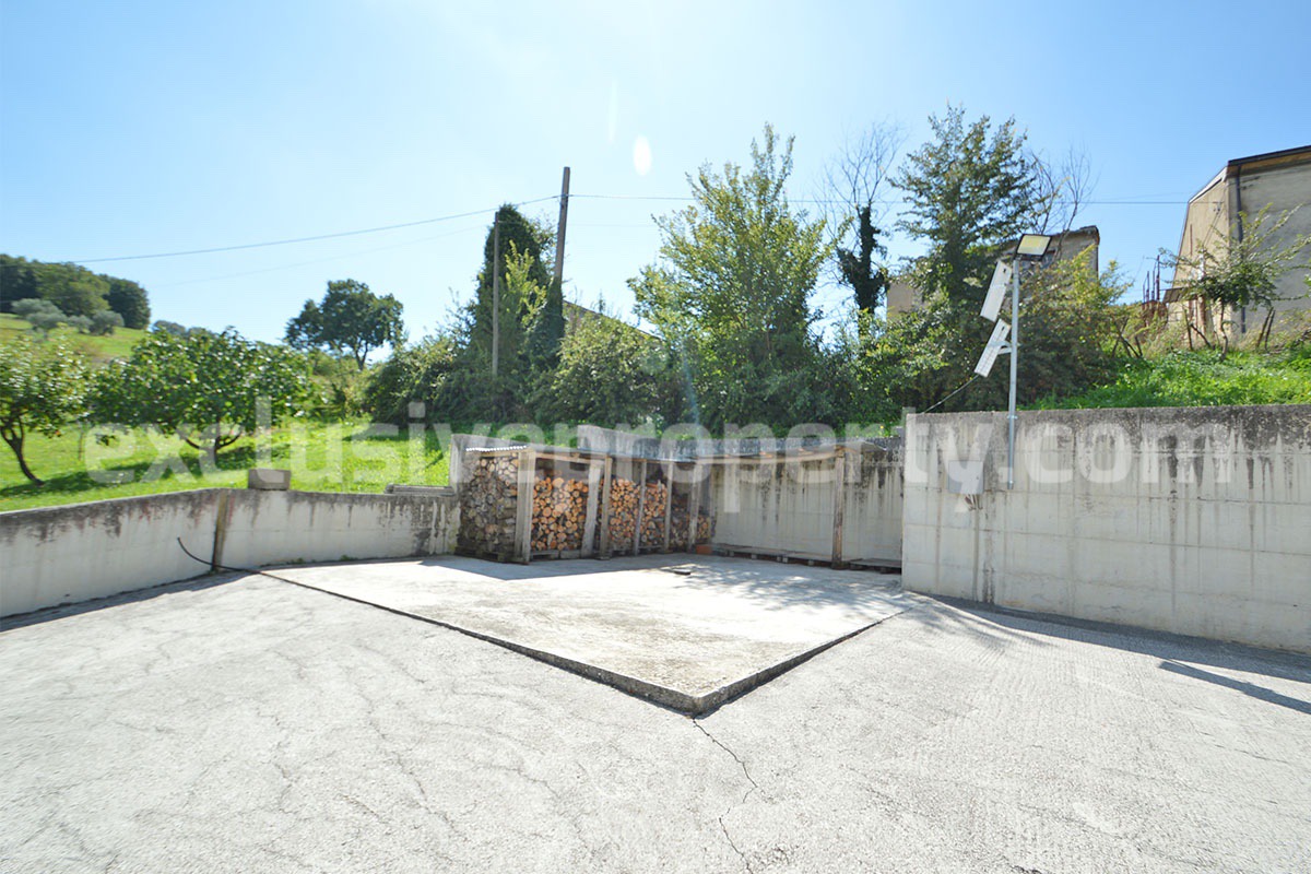 Spacious detached house with two apartments - land and solar panels for sale in Baranello - Molise - Italy