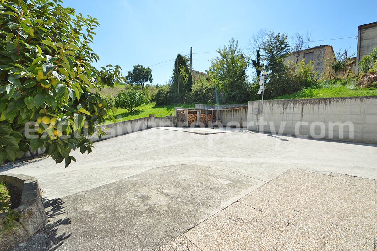 Spacious detached house with two apartments - land and solar panels for sale in Baranello - Molise - Italy