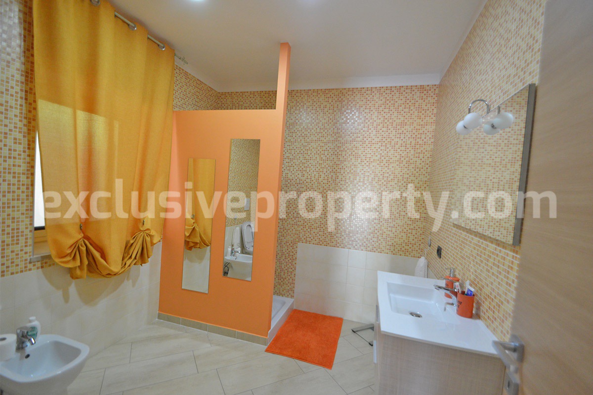 Spacious detached house with two apartments - land and solar panels for sale in Baranello - Molise - Italy