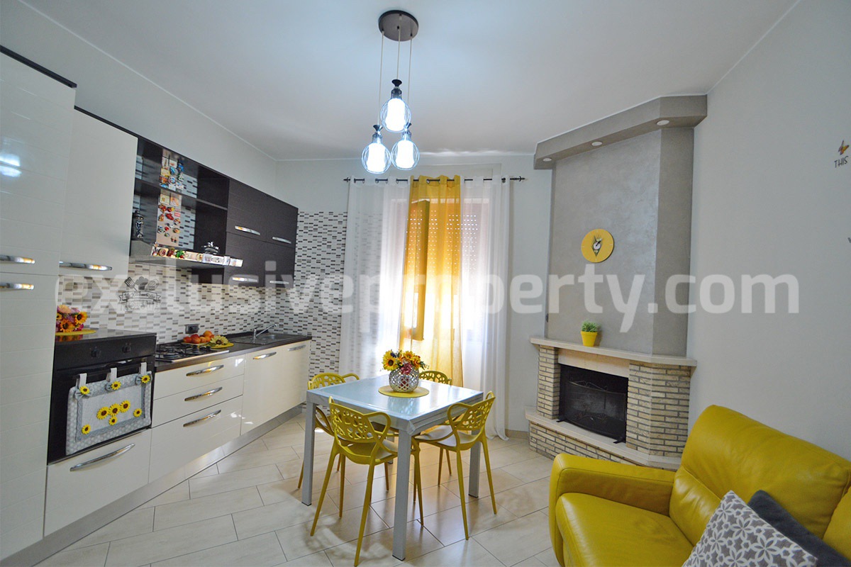 Spacious detached house with two apartments - land and solar panels for sale in Baranello - Molise - Italy