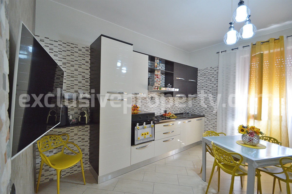 Spacious detached house with two apartments - land and solar panels for sale in Baranello - Molise - Italy