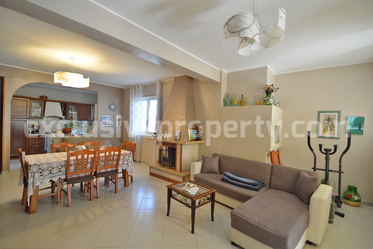 Spacious detached house with two apartments - land and solar panels for sale in Baranello - Molise - Italy