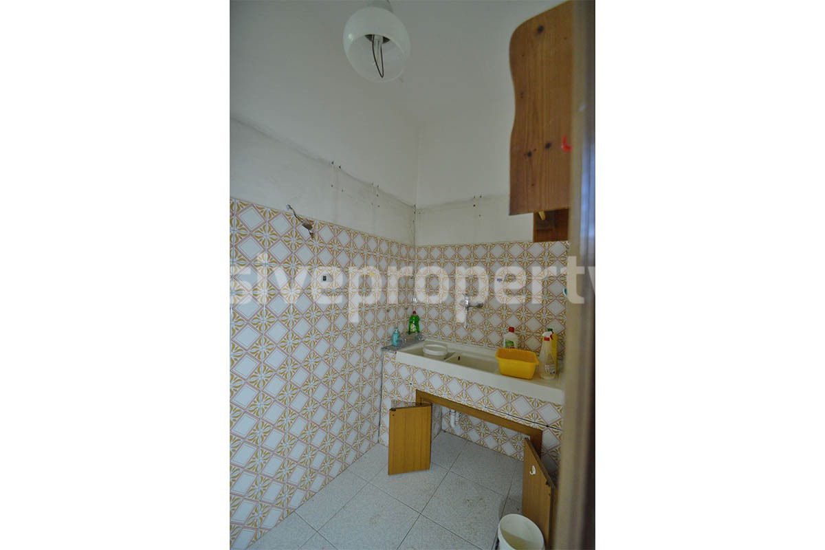 Spacious country house with panoramic hill views for sale in Molise - Italy