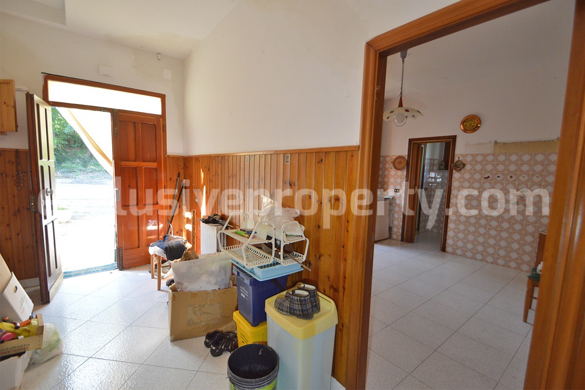 Spacious country house with panoramic hill views for sale in Molise - Italy